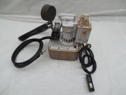 Owatonna Tool Model B Huskie Electric T & B Huskie Hytorc Hydraulic Pump