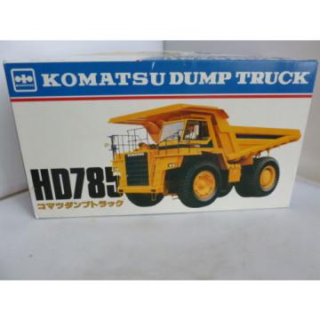 KOMATSU DUMP TRUCK HD785 DIECAST