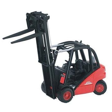 Bruder 02511 Linde H30D Forklift with Tow-Coupling and 2 Pallets