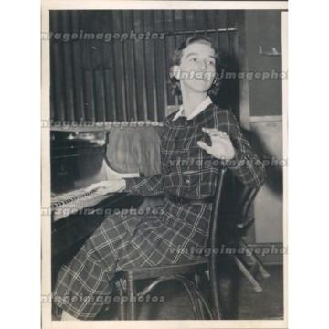 1936 Vin Linde Detective Agency Director Radio City Music Hall NY Press Photo