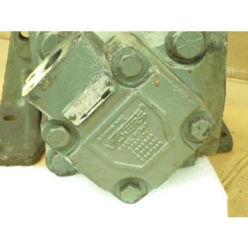 Vickers 3520V2CA5-1AA10-180 Vane Pump w/Mounting Kit