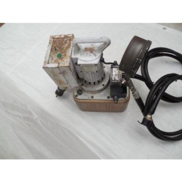 Owatonna Tool Model B Huskie Electric T &amp; B Huskie Hytorc Hydraulic Pump