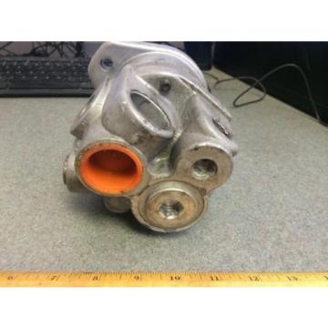 Parker Hannifin H20A1A1AA280-B Hydraulic Gear Pump 1 1/4&#034; In / 7/8&#034; Out