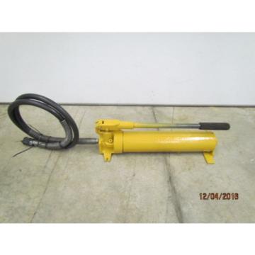 Enerpac P-80 HydraulicHand Pump With Hose and Coupler 6&#039; Hose