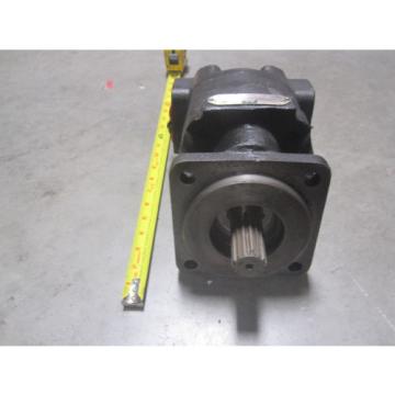 NEW PARKER COMMERCIAL HYDRAULIC PUMP # 323-9210-092