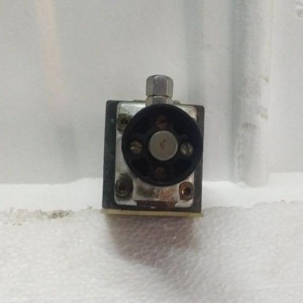 4WMD6D53/F Singapore Japan New Rexroth R900416029 Hydraulic  Directional spool valve Rotary Knob #5 image
