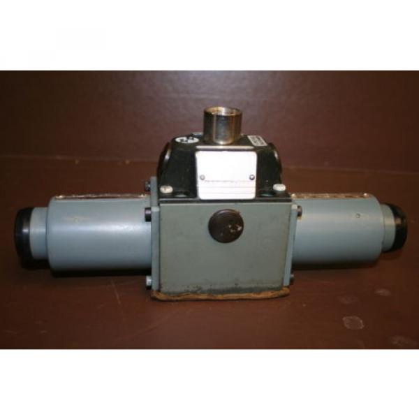 Directional India Dutch valve Hydraulic 4WE8J3 24 VDC High power Solenoid Rexroth Unused #1 image