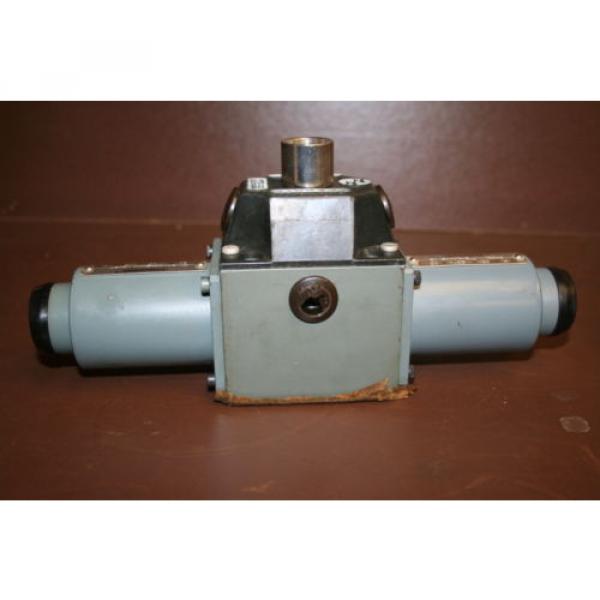 Directional India Dutch valve Hydraulic 4WE8J3 24 VDC High power Solenoid Rexroth Unused #2 image