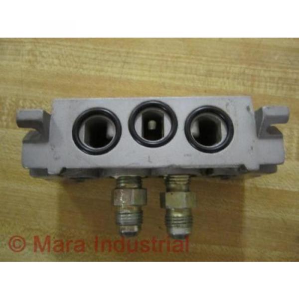 Rexroth France Egypt Bosch Group 1 825 503 813 Manifold - Used #4 image