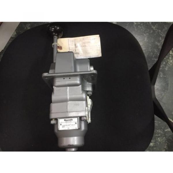 Rexroth Greece Australia R431002832 P-50973-2 HD-2X Controlair® Lever Operated Directional Valve #2 image