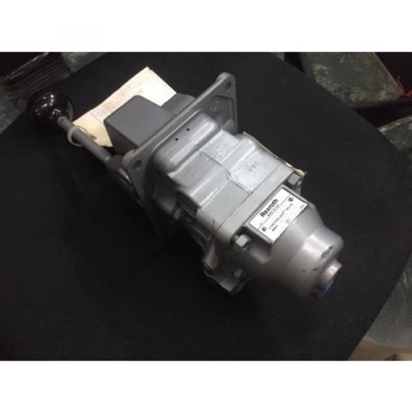 Rexroth Greece Australia R431002832 P-50973-2 HD-2X Controlair® Lever Operated Directional Valve #4 image