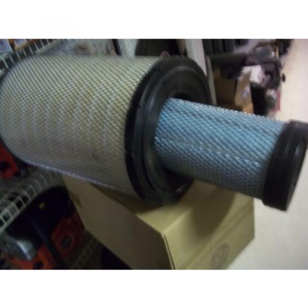Genuine  Komatsu  Inner And Outter Air Filter Kit Part Number  600-185-5100 #2 image