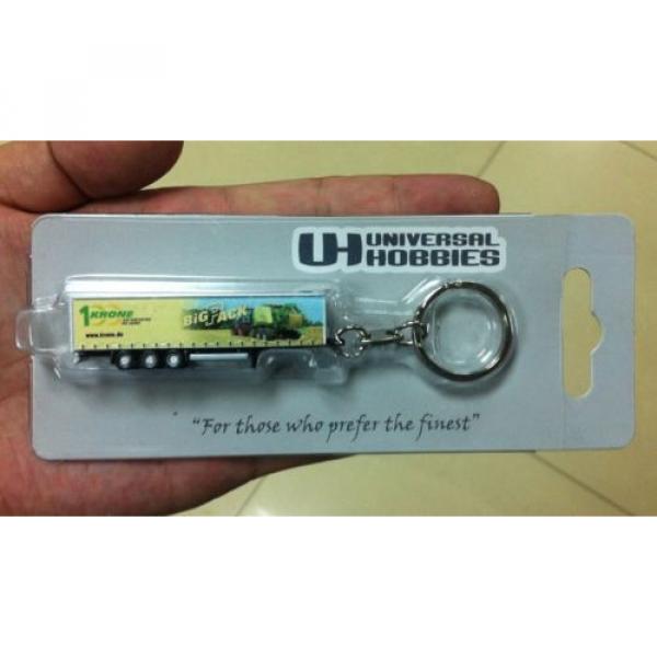 Universal Hobbies Komatsu UH 5531 Krone Big Pack Trailer Key chain Keyring #1 image
