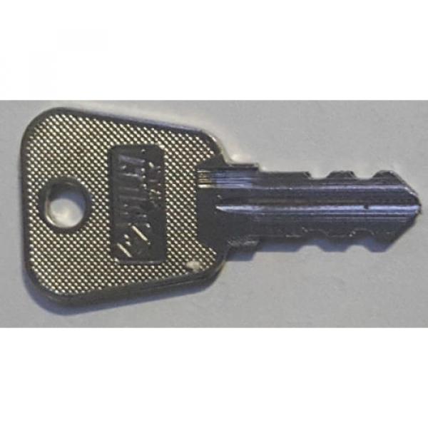 X5 Pack 801 linde pallet 801 linde key&#039;s fits some pallet trucks forklifts plant #2 image