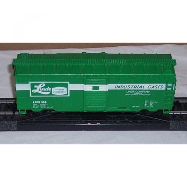 HO Scale Life Like Linde Company Industrial Cases LAPX 358 box car #3 image