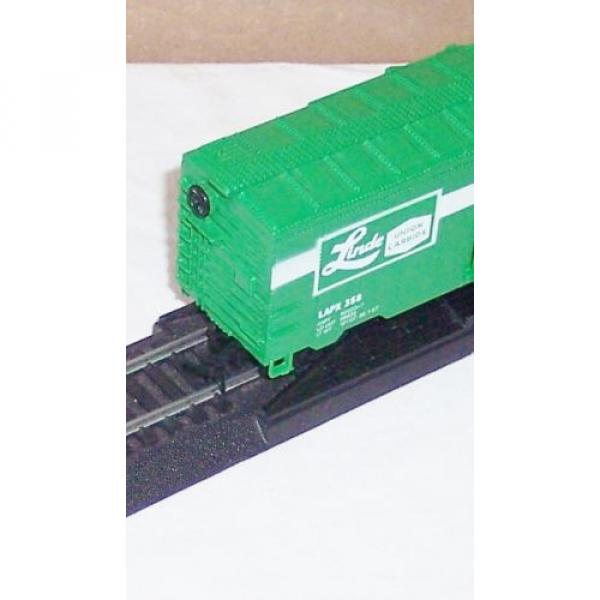 HO Scale Life Like Linde Company Industrial Cases LAPX 358 box car #4 image