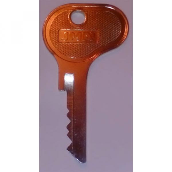 E30 FORKLIFT KEY CUT TO CODE FOR BOSCH, STILL, YALE, LINDE JUNGHEINRICH ETC NEW. #2 image