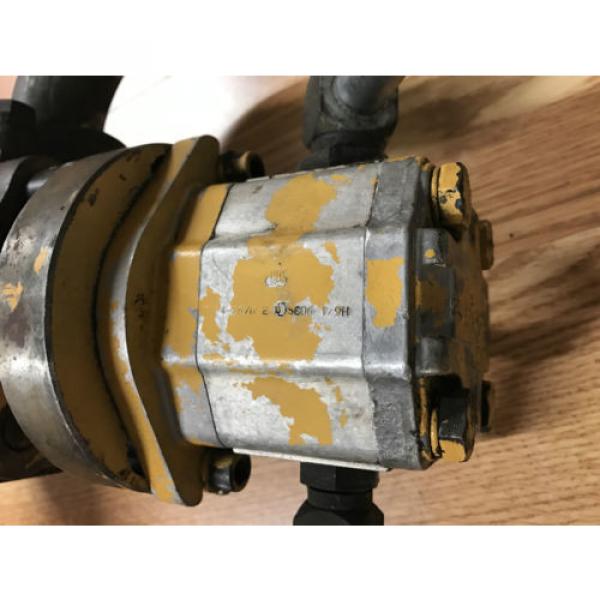 * LARGE * PERMCO HYDRAULIC PUMP MOTOR  # P5000A 367 M NP20 6   USED #6 image