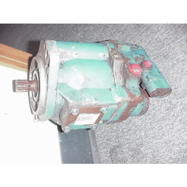 Vickers Eaton  Hydraulic Pump 02-466220, PVE012R05AUB0B21240001001AGCD0A PVE012 #2 image