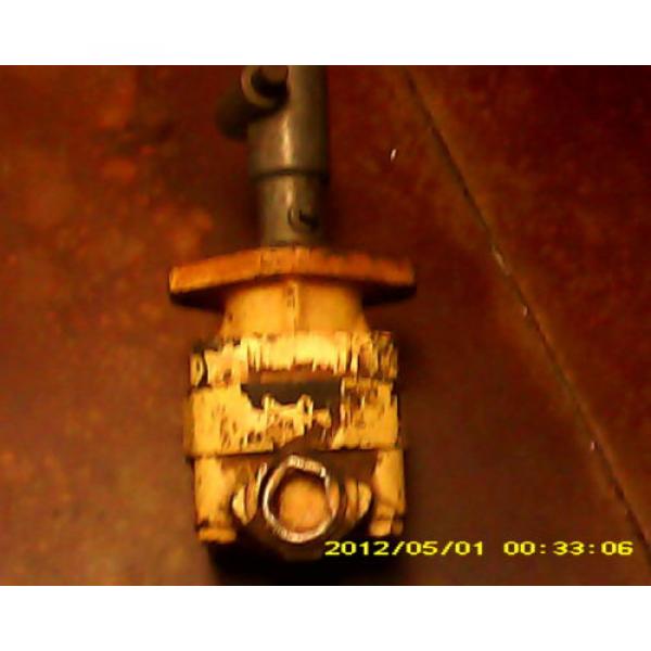 Vicker&#039;s Vane Hydraulic Pump  for Ford 3400 #9 image
