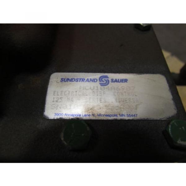Danfoss 22-2065 Hydrostatic Hydraulic Variable Piston Pump MCV104A6907 EDC Unit #7 image