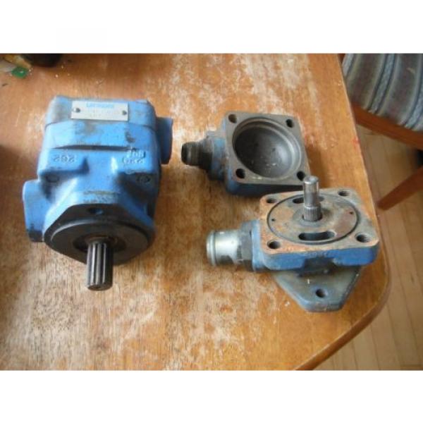 Vicker&#039;s Vane Hydraulic Pump New Old Stock NOS for Ford 3400 #6 image