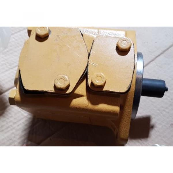 New Caterpillar Vane Hydraulic Pump Fixed Displacement 215-7797 / 2157797 #1 image