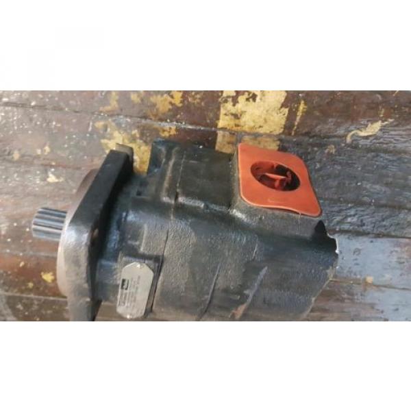 New John Deere AT103944 Hydraulic Pump Fits Loaders 544E 544G #6 image