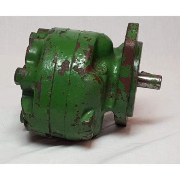 NEW NOS Hydreco I506 D6 C4 / JOHN DEERE AP-22866 Hydraulic Pump 3/8&#034; &amp; 1/2&#034; PORT #7 image