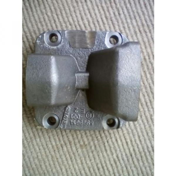 2 origin eaton 420 piston hydraulic pump end cover side port part 9900267-005 #2 image