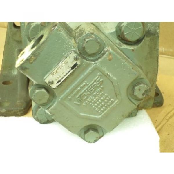Vickers 3520V2CA5-1AA10-180 Vane Pump w/Mounting Kit #4 image