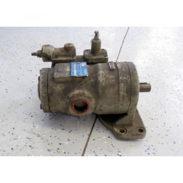 VICKERS VC-108-GC-3DB-6 COMBINATION PUMP AND VALVE #2 image
