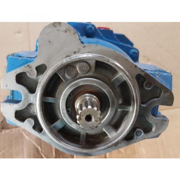 origin Eaton Vickers Hydraulic Pump PVE19AR05AB10B16240001001AGCDF / 02-341636 #5 image