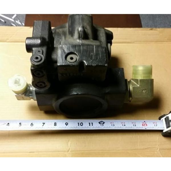 New Sauer Danfoss Hydraulic Pump L38  Model #7004613S #4 image