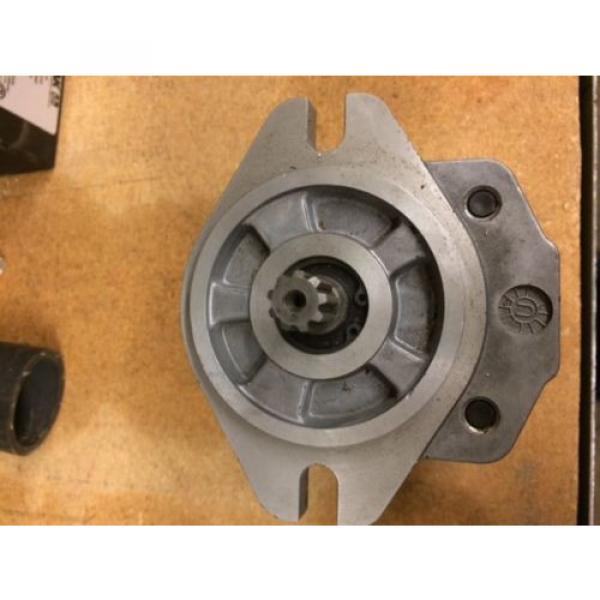 Sauer Danfoss SNP2 Model Gear Pump Hydraulic #2 image