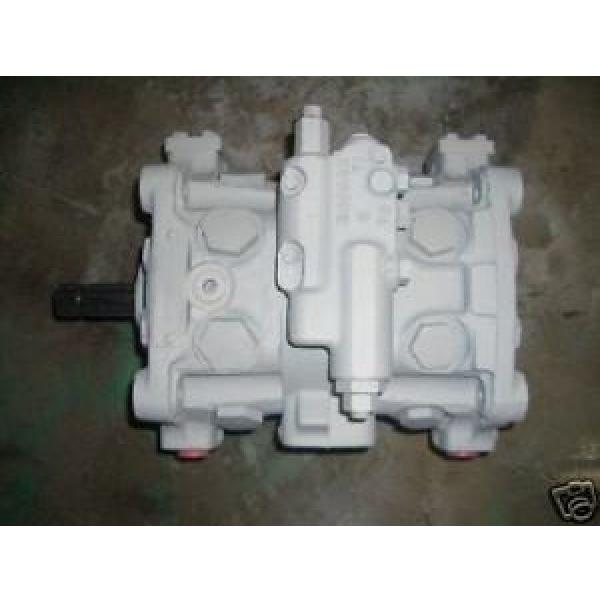 John Deere Hydraulic pump  RE33468 #1 image