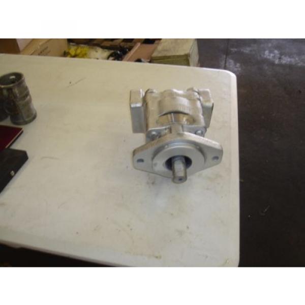 COMMERCIAL INTERTECH HYDRAULIC PUMP 324 9110 268 FREE SHIPPING #1 image
