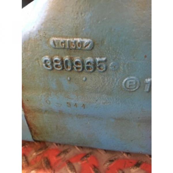 Vickers 270679 Hydraulic Vane Pump 380965 1-1/2&#034; Shaft Warranty! Fast Shipping! #3 image