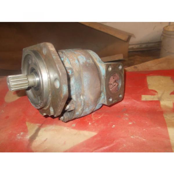 Case Excavator Vickers Hydraulic Gear Pump S516537 #4 image
