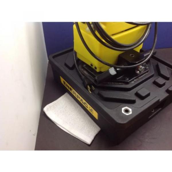 ENERPAC PUJ-1201E ELECTRIC HYDRAULIC PUMP 3 WAY 2 POSITION 1 GAL. 230V/0.5HP NEW #5 image