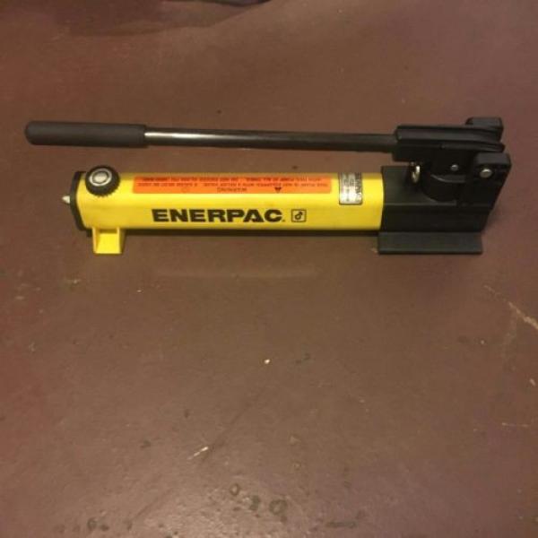 Enerpac P-2282 hydraulic pump, 40 000 PSI #2 image