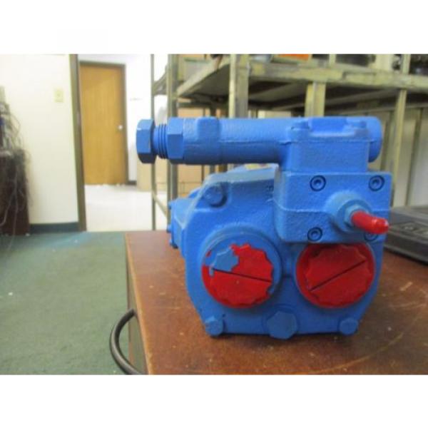 Vickers Hydraulic Pump PVQ20-B2R-SEIS-21-C21D-12 &#034;No Box&#034; New Surplus #5 image