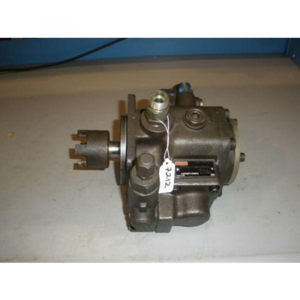Rexroth Hydraulic Pump PV7-1X/16-20RE01 MCO-16 160/bar press. 270 I/min flow #1 image