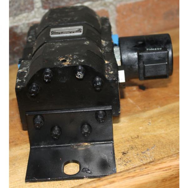 Barnes Corp Rotary Hydraulic Flow Divider #1020043 &amp; Hydraforce 6351012 Solenoid #5 image