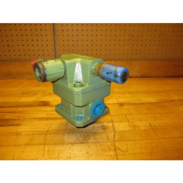 Vickers GPA2-16-EK1-30R Hydraulic Gear Pump 0286440 #3 image