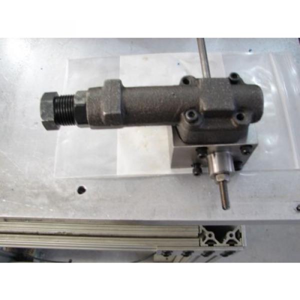 Eaton Vickers 9900224-002 Q Piston Pump Compensator Pressure with stroke limiter #5 image