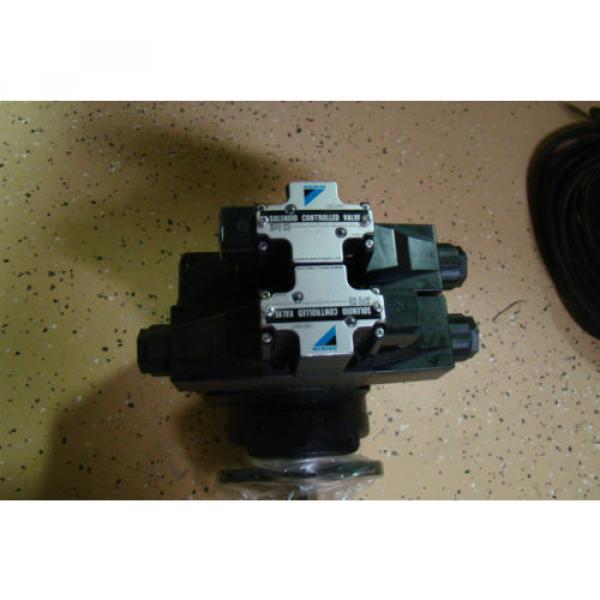 DAIKIN HYDRAULIC MOTOR W/DUAL SOLENOID CONTROL VALVE ASSEMBLY #088A-1V0-1-20-033 #3 image