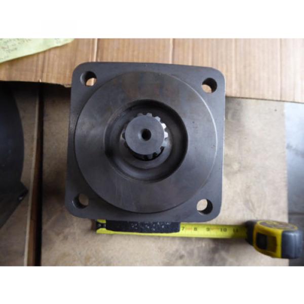 NEW PARKER COMMERCIAL HYDRAULIC PUMP 323-9111-228 # 3239111228 #3 image