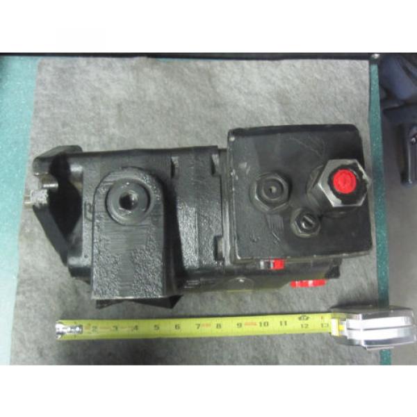 NEW PARKER COMMERCIAL HYDRAULIC PUMP # 324-9529-068 #1 image