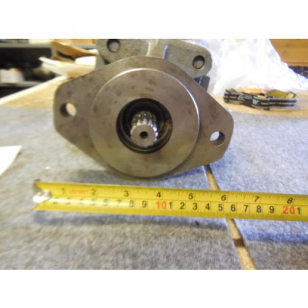 NEW PARKER COMMERCIAL HYDRAULIC PUMP # 312-9112-553 #2 image